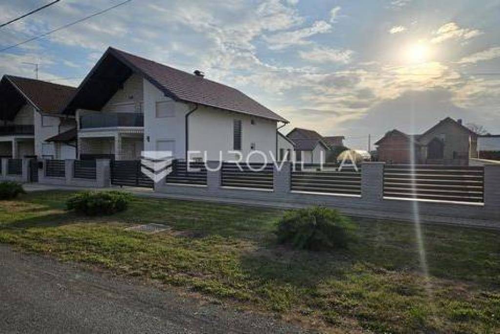 Osijek, Briješće, detached house-multi-storey, surface area 200 m2, plot 639 m2