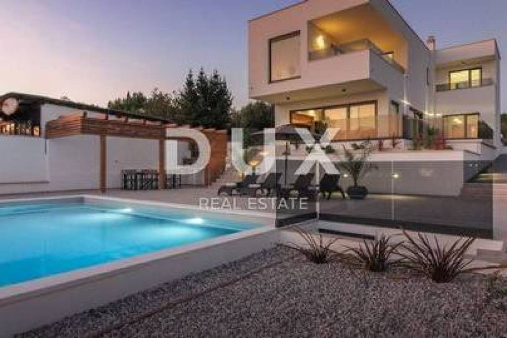 ISTRIA, POMER - Modern villa with a unique panoramic sea view
