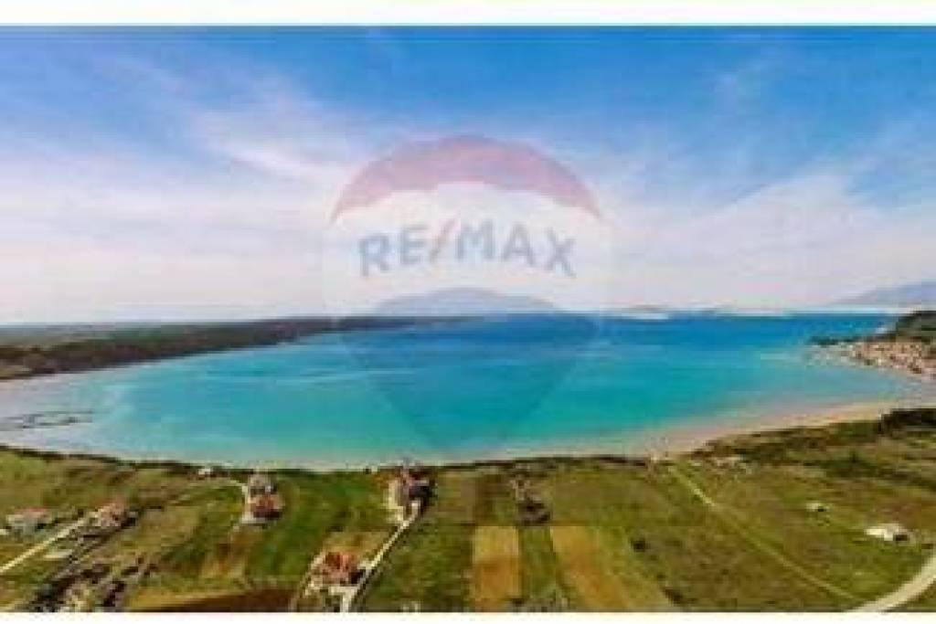 Land Ljubač, Ražanac, 500m2