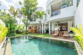 Elevate Your Lifestyle, Modern 3 Bedroom Off Plan Villa in Kedungu with Enchanting Rice Field Views
