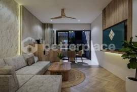 Chic and Contemporary: Gorgeous 1-Bedroom Terrace Apartment Steps from Canggu Beach