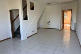 CDL8671 - Detached flat with garden and garage