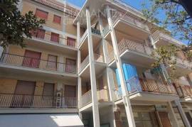 SI4256 - Appartamento a piano secondo con ascensore