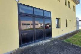 CDL1365/1 - Commercial industrial stable with parking space