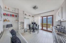 Apartment in residence with swimming pool and wonderful lake view