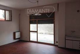Magazin in Castiglione Del Lago Perugia - zone Castiglione Del Lago Paese zu verkaufen