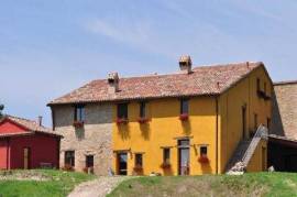 Casale Girfalco, Urbino, Marches