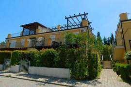 Yellow Penthouse, Pizzo, Calabria
