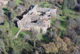 AZ351- Antico complesso immobiliare con abbazia, coloniche e terreno di 100 ettari
