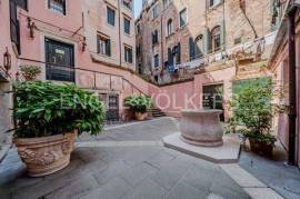 Customizable property in historic building