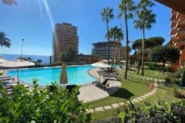 SEAVIEW! SUBLIME APARTMENT WITH PARKING IN A STANDING RESIDENCE IN MONACO