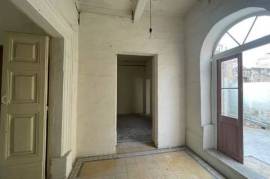 Unconverted Townhouse
