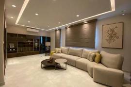 Attractive Scenic Penthouse
