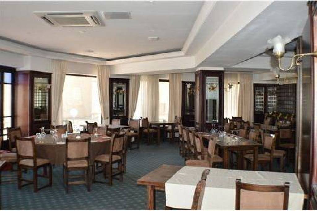 Restaurant in Xemxija - €450,000