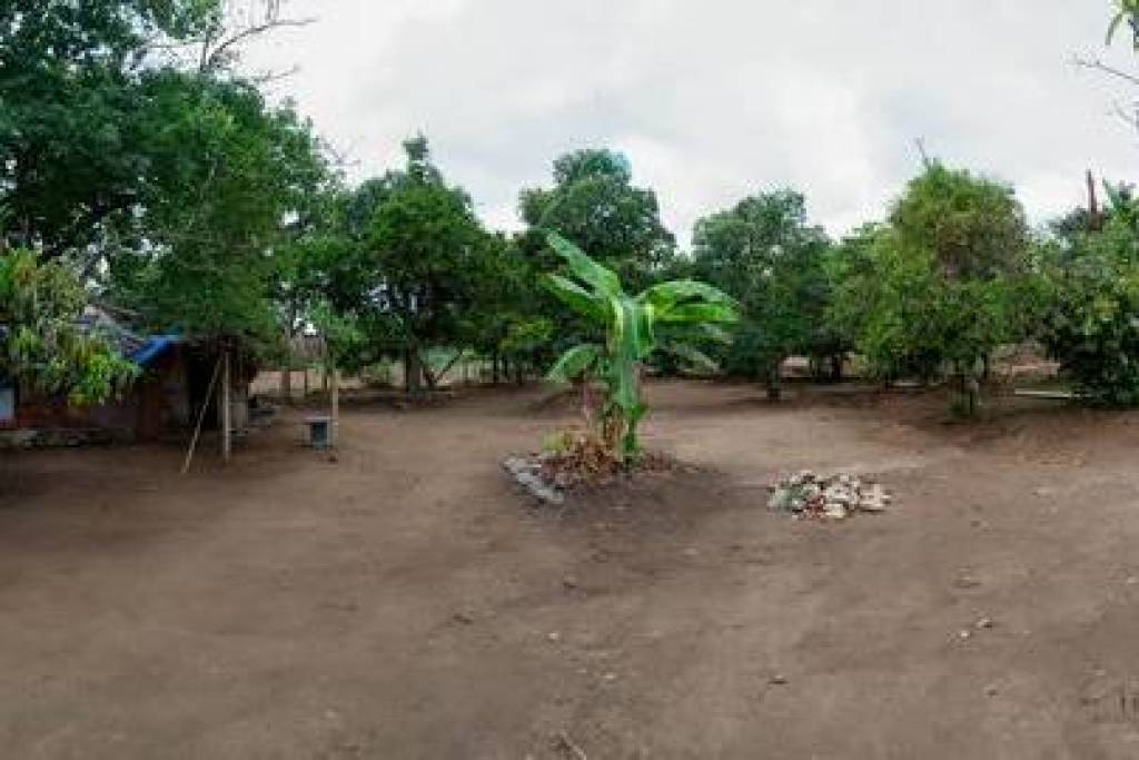 COMMERCIAL LAND IN ALL SANTOS, La Paz,