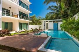 APARTMENT STEPS FROM THE SEA