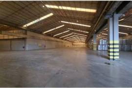 Warehouse with a lot of Potential for Rent in Setúbal