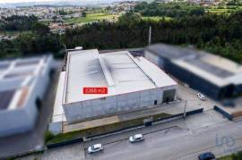 Armazém em Nogueira do Cravo e Pindelo de 2268,00 m²