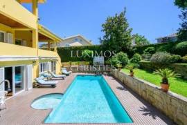 Moradia V3 com jardim e piscina, à venda, em Vila Nova de Gaia