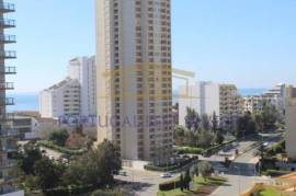 Garages Praia da Rocha 200 meters from the beach, box garages, storage rooms and parking space.