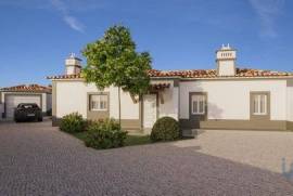 Casa T3 em Caldas da Rainha - Santo Onofre e Serra do Bouro de 212,00 m²