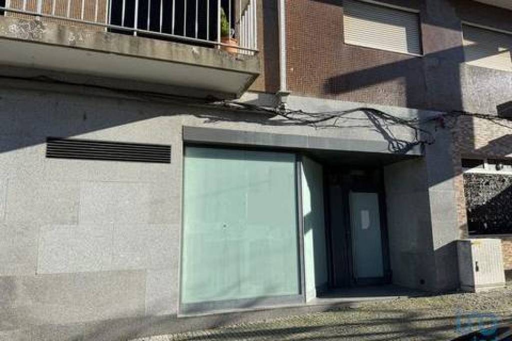 Loja / Estabelecimento Comercial T1 em Bornes de Aguiar de 250,00 m²