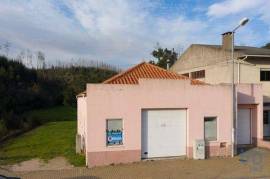 Comércio diverso em Serpins de 330,00 m²