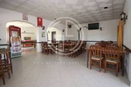 Algarve, Faro Albufeira, Olhos D'agua building with restaurant and bar with accommodation.