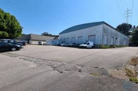 Armazém T35 em Mafamude e Vilar do Paraíso de 1760,00 m²