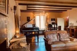 For Sale Pristine House in Bussiere-Poitevine 87