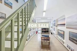 Business Premises For Sale with Apartment