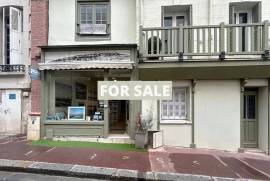 Business Premises For Sale with Apartment