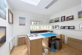 Business Premises For Sale with Apartment