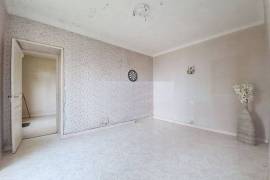 Manor House Style Property with Garden