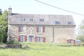 Detached Country House with Large Garden