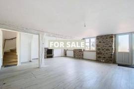 Recently Renovated House with Harbour Views