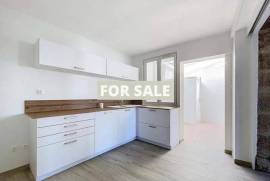 Recently Renovated House with Harbour Views