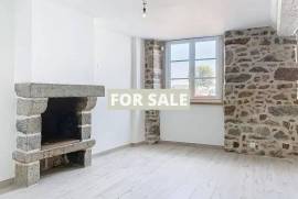 Recently Renovated House with Harbour Views