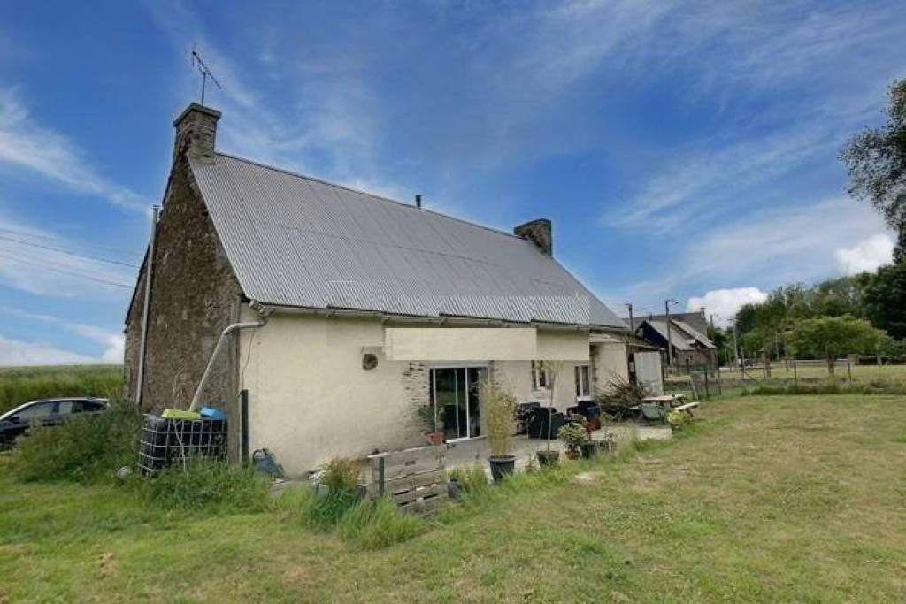 Detached Country House with Open View