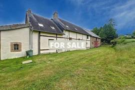 Detached Country House with Outbuilding