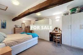 Detached Country House with Outbuilding