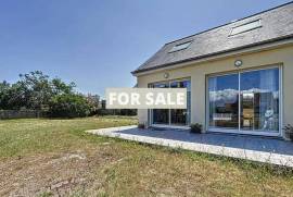 Two Houses in Coastal Resort Town Location