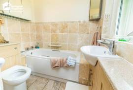2 bedroom, Detached bungalow for sale