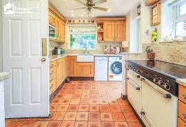 2 bedroom, Detached bungalow for sale