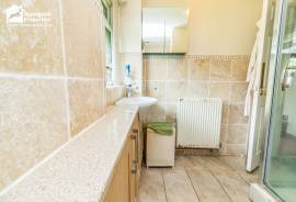 2 bedroom, Detached bungalow for sale