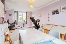 3 bedroom, Semi-detached house for sale