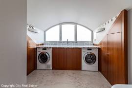 Apartment for sale in Riga, 154.00m2