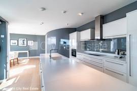 Apartment for sale in Riga, 154.00m2