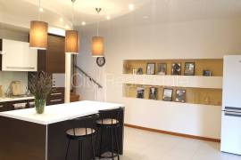 Detached house for rent in Jurmala, 450.00m2