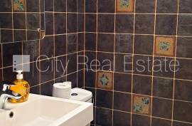 Detached house for rent in Jurmala, 450.00m2